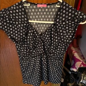 Tola Black and White Patterned Women's Blouse